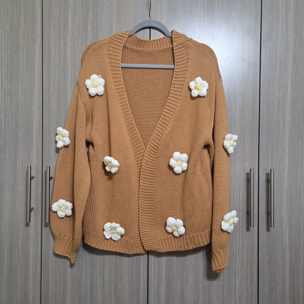 Fun & Unique 3D Daisy Cardigan
